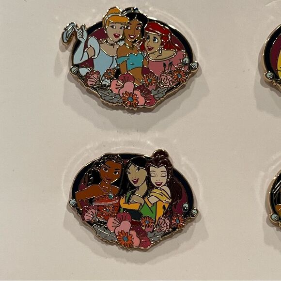 Disney Parks X 12 Disney Princesses 4 Pin Set Belle Ariel Tiana Moana NWT 👑 - Picture 4 of 5